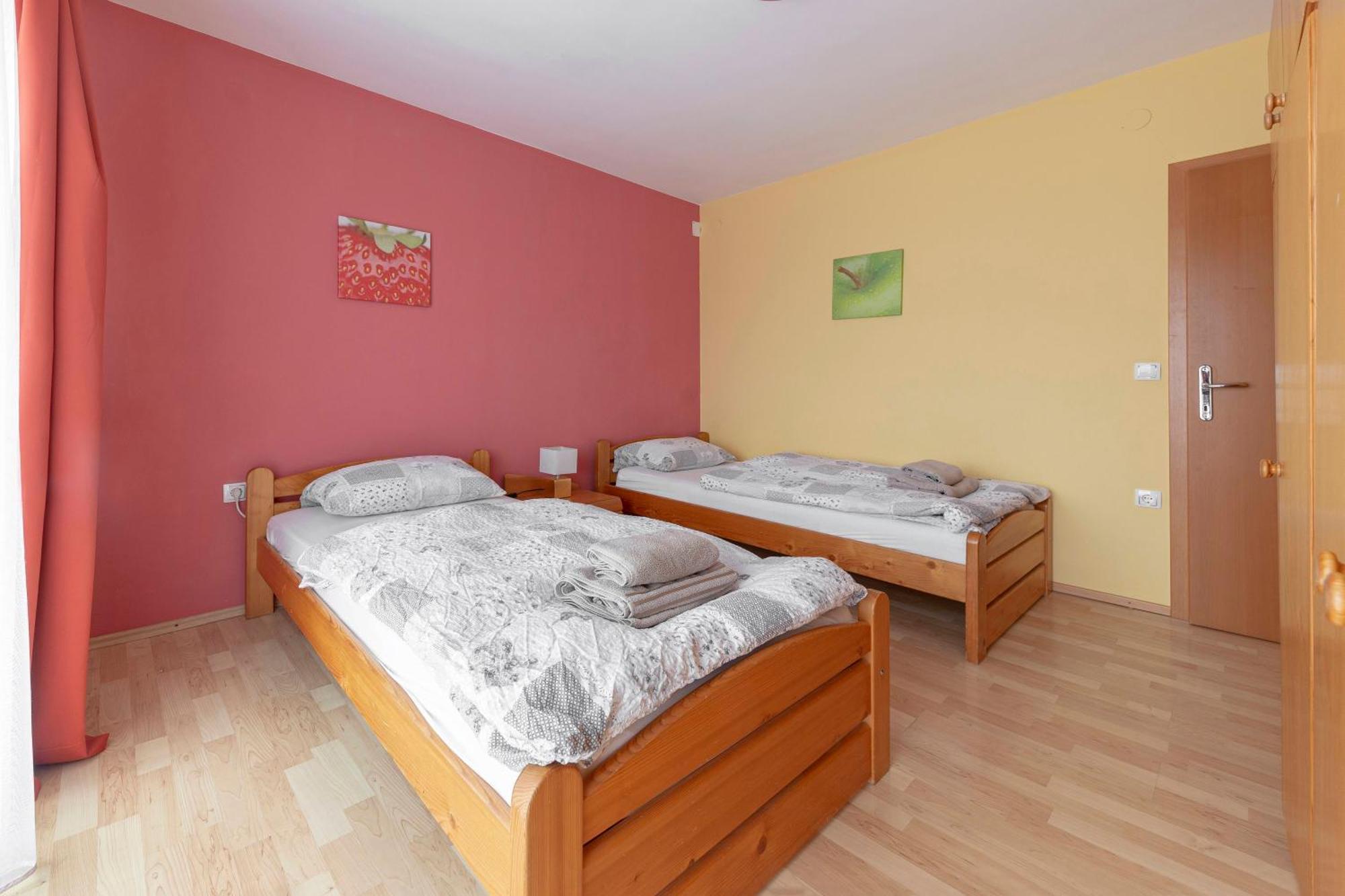 Apartments Znidar Spodnje Gorje Εξωτερικό φωτογραφία